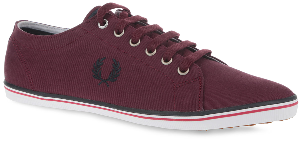 КедыB6259U-122 КедыB6259U-122Стильные мужские кеды Kingston Twill от Fred Perry покорят вас с первого взгляда! Модель выполнена из плотного текстиля. Одна из боковых сторон модели оформлена вышивкой в виде логотипа бренда, другая сторона - перфорацией, стилизованной под люверсы. Язычок оформлен вышитыми полосками. Шнуровка обеспечивает надежную фиксацию обуви на ноге. Стелька и подкладка из текстиля гарантируют комфорт при движении. Прочная резиновая подошва с рельефным рисунком обеспечивает сцепление с любой поверхностью. Такие кеды займут достойное место в вашем гардеробе.