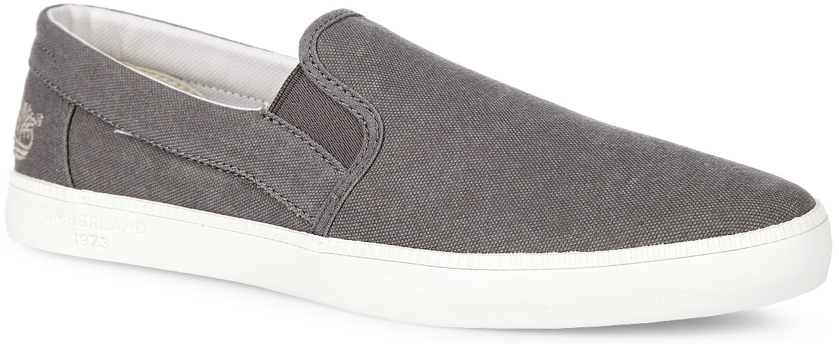 СлипоныTBLA14VGM СлипоныTBLA14VGMМодные мужские слипоны Canvas Plain Toe Slip-On от Timberland заинтересуют вас своим дизайном с первого взгляда! Модель, изготовленная из 100% хлопка, оформлена вышивкой в виде логотипа бренда. Эластичные вставки по бокам обеспечивают идеальную посадку модели на ноге. Стелька из материала EVA с текстильной поверхностью обеспечивает максимальный комфорт при движении. Рифление на подошве гарантирует идеальное сцепление с поверхностью. Стильные слипоны займут достойное место в вашем гардеробе.