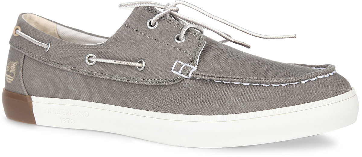 Топсайдеры мужские Newport Bay Boat Shoe. TBLA157TBLA1575M Топсайдеры мужские Newport Bay Boat Shoe. TBLA157TBLA1575MСтильные мужские топсайдеры Newport Bay Boat Shoe от Timberland не оставят вас равнодушным! Модель выполнена из прочного текстиля и декорирована на задней поверхности вышитым логотипом бренда, на мысе -декоративным внешним швом. Боковые стороны оформлены шнурками, пропущенными через металлическую фурнитуру. Удобная шнуровка прочно зафиксирует изделие на ноге. Стелька EVA с поверхностью из текстиля гарантирует комфорт и амортизацию при движении. Рифление на подошве обеспечивает отличное сцепление с любой поверхностью. Модные топсайдеры подчеркнут ваше чувство стиля!