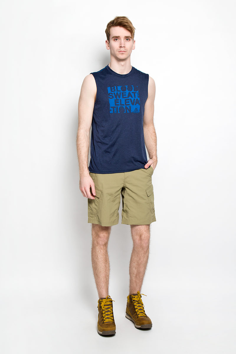 МайкаT0CBJ1A9R МайкаT0CBJ1A9RСтильная мужская майка The North Face M MA Grphic RXN S/L, выполненная из полиэстера, обладает высокой теплопроводностью, воздухопроницаемостью и гигроскопичностью, позволяет коже дышать. Материал обеспечивает исключительное отведение влаги, благодаря чему вы сможете тренироваться максимально эффективно. Модель без рукавов и круглым вырезом горловины оформлена принтовой надписью Blood Sweat Elevation. Такая модель подарит вам комфорт в течение всего дня и послужит замечательным дополнением к вашему спортивному гардеробу.
