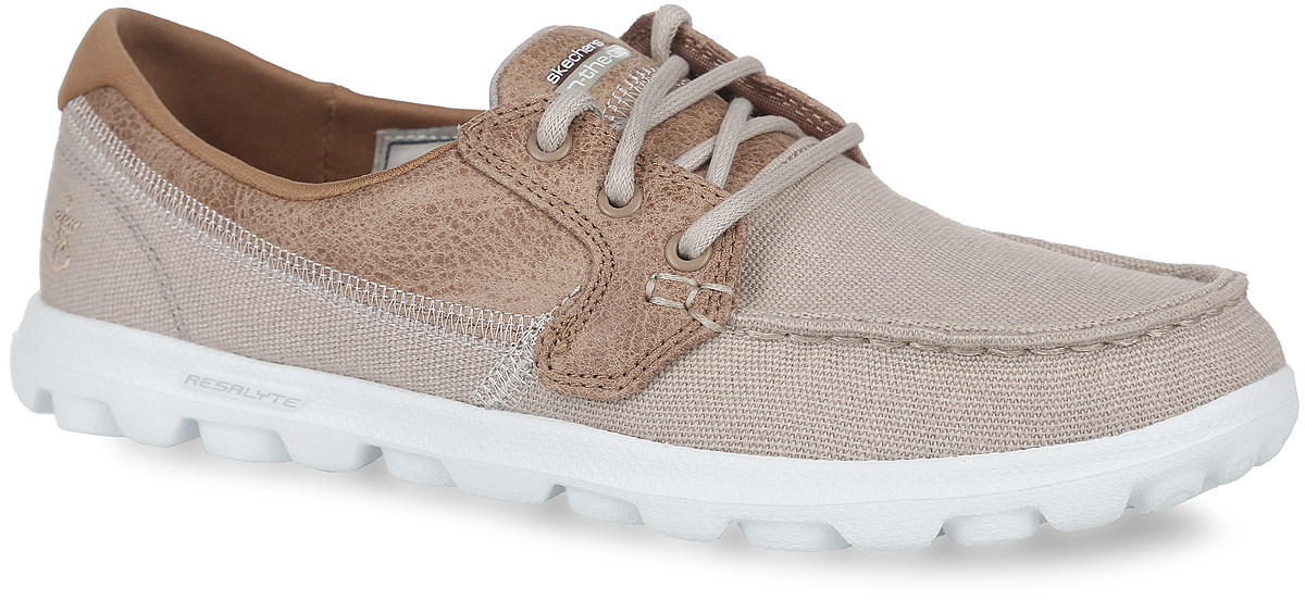 Топсайдеры женские On-The-Go-Breezy. 1384013840-NAT Топсайдеры женские On-The-Go-Breezy. 1384013840-NATЖенские топсайдеры из линейки On-The-Go предназначены для повседневного использования. Подошва этой обуви выполнена из особого материала Resalyte, который помогает поглощать удары и быстро возвращается к своей первоначальной форме после деформации, а также состоит из специальных независимых выступов круглой формы - Go Impulse sensors. Такая конструкция подошвы позволяет вам адаптироваться к разному рельефу поверхности, одновременно защищая вашу стопу. Еще одна новая разработка, которая применяется в этой модели это стельки GOGA Mat, они обладают хорошими амортизационными качествами и обработаны биоцидом для борьбы с микробами, вызывающими специфический запах.
