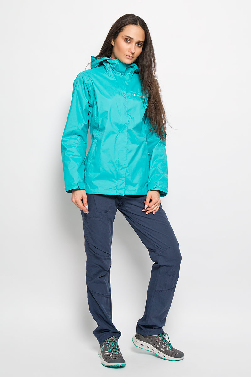 Ветровка женская Arcadia II Jacket. 15341111534111_354 Ветровка женская Arcadia II Jacket. 15341111534111_354Легкая женская куртка Columbia Arcadia II Jacket отлично подойдет для активного отдыха и туризма. Модель с капюшоном выполнена из высококачественного материала и имеет комбинированную застежку. Ткань обработана специальной пропиткой для защиты от влаги. Манжеты затягиваются хлястиками на липучки. Изделие дополнено двумя втачными карманами на молниях. Куртка имеет сетчатую подкладку, низ стягивается кулиской при помощи карабинов. Благодаря своей функциональности модель станет незаменимой вещью в путешествии. В такой куртке вы всегда будете чувствовать себя уютно и комфортно.