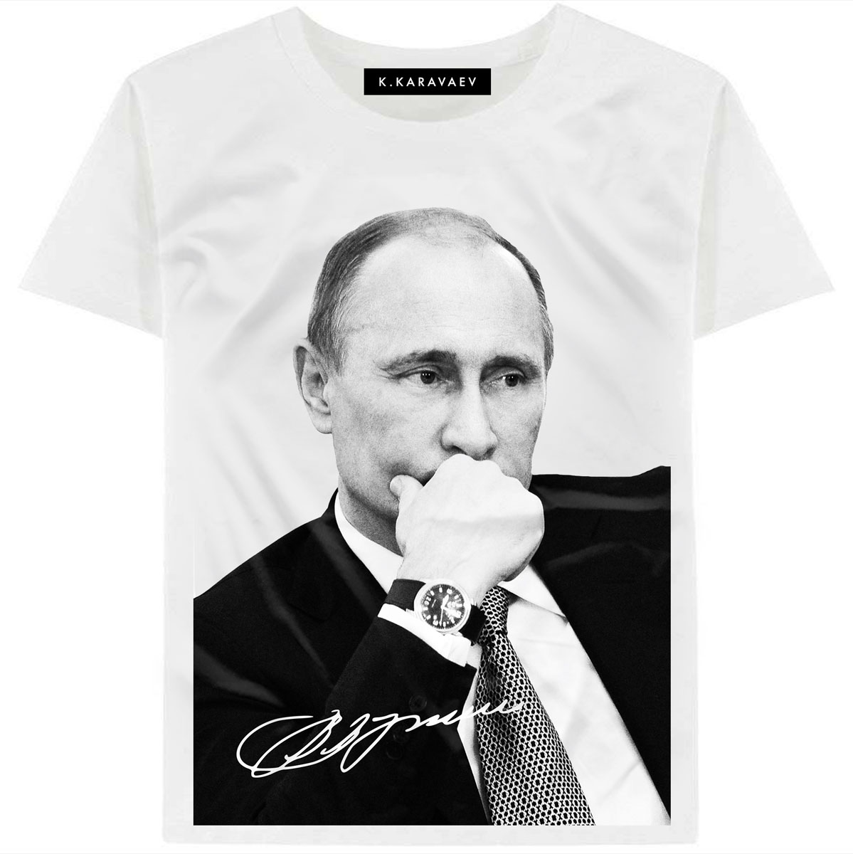 Футболка Путин с часами. 02.15.019.03.01.102.15.019.03.01.1 Футболка Путин с часами. 02.15.019.03.01.102.15.019.03.01.1Бренд K.KARAVAEV - это не только одна из самых популярных фирм по продаже патриотических футболок и свитшотов, но и круглосуточный мониторинг трендов. Компания была создана на базе легендарной HEARTS OF RUSSIA (знаменитые футболки в ГУМе) и DESIGN MINISTRY из Петербурга, славящуюся своими дизайнерскими и остроумными принтами. Симбиоз двух брендов положил начало новому K.KARAVAEV, взявшему своё название по фамилии Кирилла Караваева, дизайнера и основателя Питерской компании. Создатели футболок, ставших любимыми о многих: We LOVErov, MID (Men in Diplomacy), One and Only, Я - Друг Путина, Style In (со Сталиным), “Из России с любовью”, LOOKашенко и многих других. Новые принты выходят постоянно, а к сезону Весна-Лето готовится нечто совершенно новое.