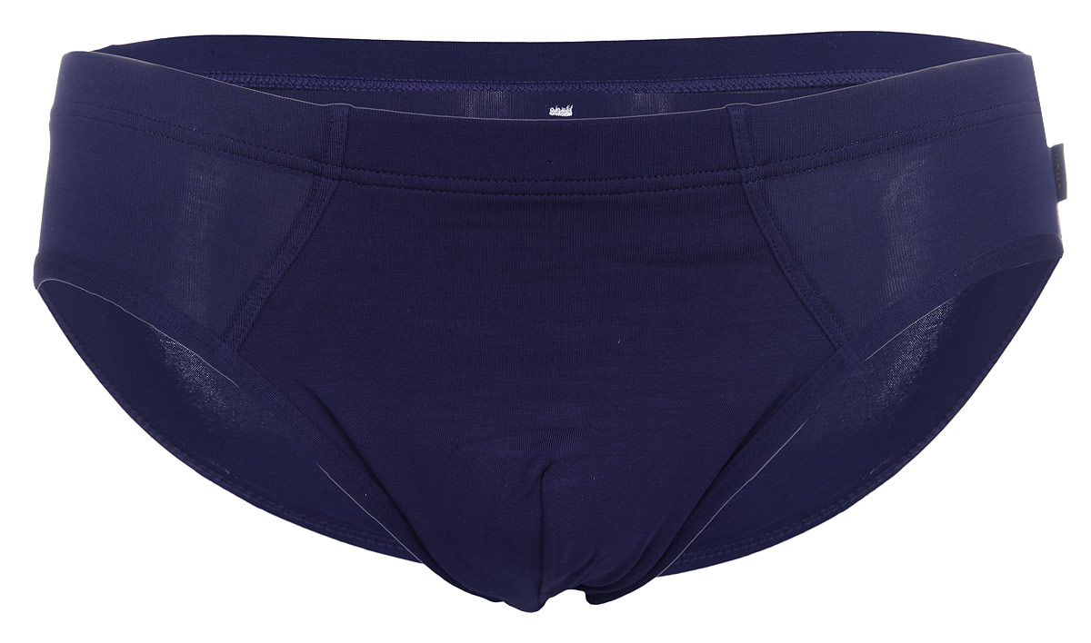 Трусы мужские Modal. 026 FS026 FS Трусы мужские Modal. 026 FS026 FSУдобные мужские трусы-слипы Uomo Fiero Modal изготовлены из эластичного шелковистого материала. Изделие мягкое и тактильно приятное. Облегающий крой и эластичная резинка на талии обеспечат наибольший комфорт. Модель дополнена фирменным логотипом, вшитым в боковой шов. Трусы-слипы с классической посадкой отлично подойдут для повседневной носки.