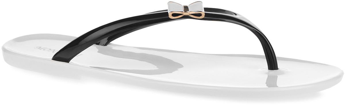 Сланцы женские. S-4902_BLACK-OFF_WHITES-4902_BLACK-OFF_WHITE Сланцы женские. S-4902_BLACK-OFF_WHITES-4902_BLACK-OFF_WHITEПрелестные сланцы от Mon Ami покорят вас с первого взгляда. Модель выполнена из ПВХ и оформлена на ремешке декоративным металлическим элементом в форме бантика. Ремешки с перемычкой гарантируют надежную фиксацию изделия на ноге. Рельефное основание подошвы обеспечивает уверенное сцепление с любой поверхностью. Удобные сланцы прекрасно подойдут для похода в бассейн или на пляж.