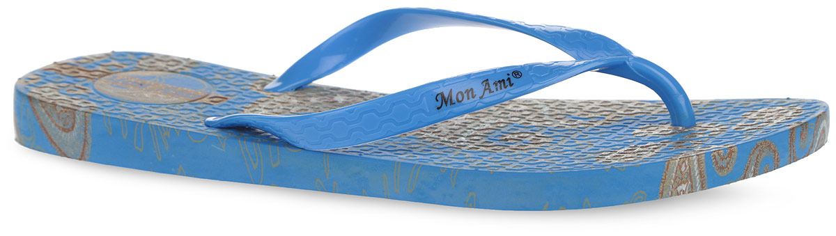 Сланцы женские. 032-11032-11_BLUE Сланцы женские. 032-11032-11_BLUEСтильные и очень легкие сланцы от Mon Ami придутся вам по душе. Модель полностью выполнена из ПВХ и оформлена на ремешках оригинальным тиснением и фирменным принтом. Ремешки с перемычкой гарантируют надежную фиксацию изделия на ноге. Верхняя часть и боковые стороны подошвы декорированы турецким орнаментом. Рифление на верхней поверхности подошвы предотвращает выскальзывание ноги. Рельефное основание подошвы обеспечивает уверенное сцепление с любой поверхностью. Удобные сланцы прекрасно подойдут для похода в бассейн или на пляж.