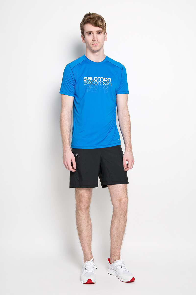 ШортыL38075400 ШортыL38075400Мужские шорты для бега Salomon Trail Runner Short M, изготовленные из 100% полиэстера, необычайно мягкие и приятные на ощупь, не сковывают движения, не раздражают даже самую нежную и чувствительную кожу, обеспечивая наибольший комфорт. Шорты с вшитыми трусами на талии имеют широкую эластичную резинку, регулируемую скрытым шнурком. Модель имеет три удобных кармана, один из которых на застежке-молнии. Шорты оформлены светоотражающими элементами в виде символики бренда. Такие шорты идеально подойдут для бега.
