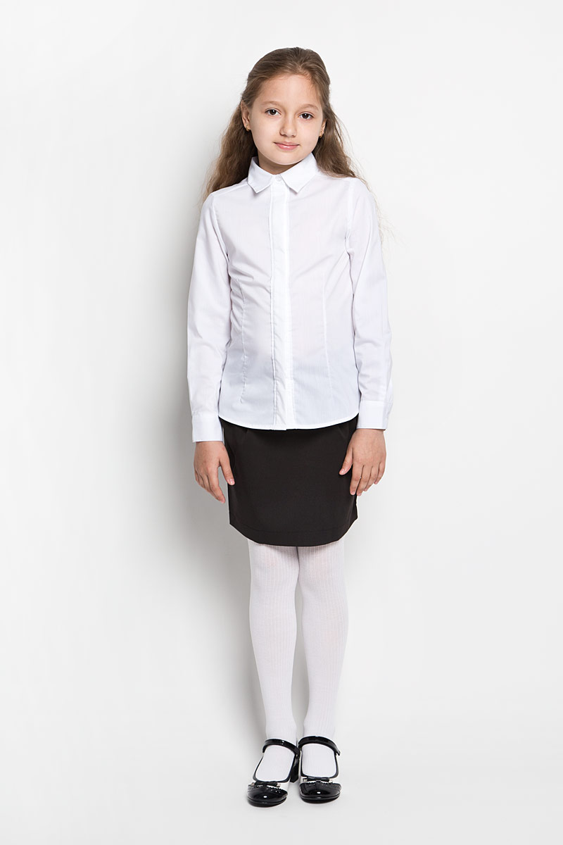 Блузка64209_OLG Блузка64209_OLGЭлегантная блузка для девочки Orby School идеально подойдет для школы. Изготовленная из полиэстера с добавлением хлопка, она необычайно мягкая, легкая и приятная на ощупь, не сковывает движения и позволяет коже дышать, не раздражает даже самую нежную и чувствительную кожу ребенка, обеспечивая наибольший комфорт. Блузка приталенного силуэта с отложным воротником и длинными рукавами застегивается на пуговицы скрытые под планкой. Рукава дополнены неширокими манжетами на пуговицах. Такая блузка - незаменимая вещь для школьной формы, отлично сочетается с юбками, брюками и сарафанами. Эта модель всегда выглядит великолепно!