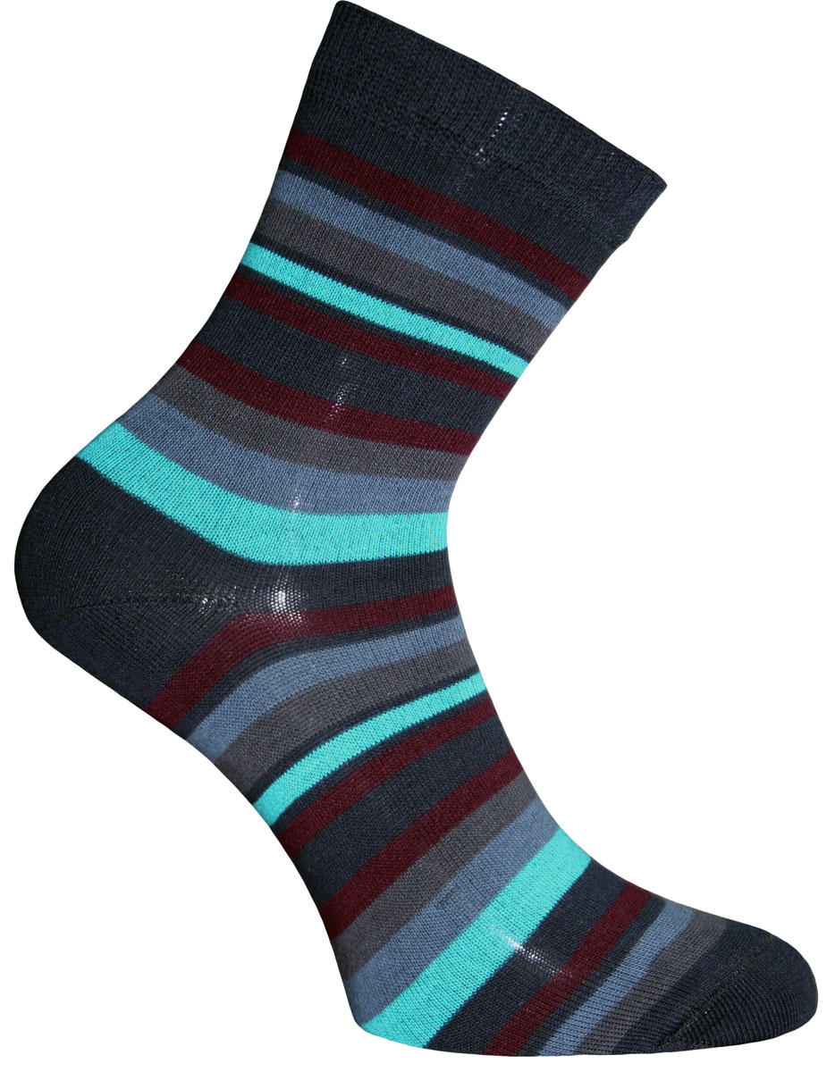 Носки55002 Носки55002Удобные носки Master Socks, изготовленные из высококачественного комбинированного материала, очень мягкие и приятные на ощупь, позволяют коже дышать. Эластичная резинка плотно облегает ногу, не сдавливая ее, обеспечивая комфорт и удобство. Носки с паголенком классической длины оформлены принтом в полоску. Практичные и комфортные носки великолепно подойдут к любой вашей обуви.