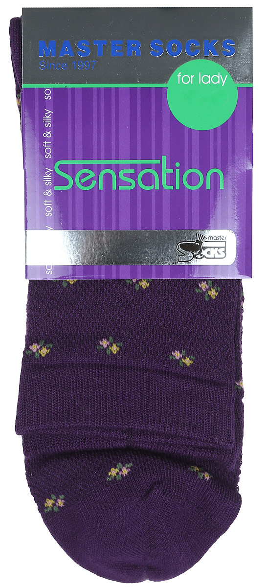 Носки85702 Носки85702Удобные носки Master Socks, изготовленные из высококачественного комбинированного материала, очень мягкие и приятные на ощупь, позволяют коже дышать. Эластичная резинка плотно облегает ногу, не сдавливая ее, обеспечивая комфорт и удобство. Носки цветочным орнаментом и дополнены перфорацией. Практичные и комфортные носки великолепно подойдут к любой вашей обуви.