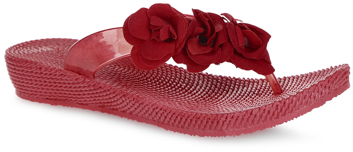 Шлепанцы  - красный цвет