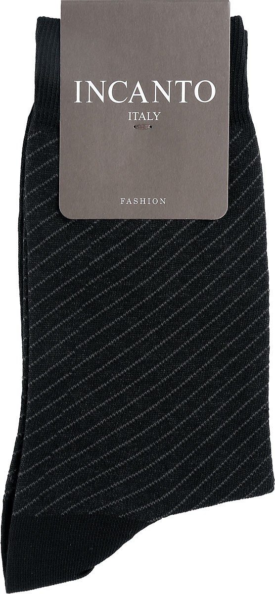 НоскиBU733036 НоскиBU733036Мужские носки Incanto Fashion изготовлены из хлопка с добавлением полиамида. Материал тактильно приятный, хорошо пропускает воздух. Носки дополнены комфортной эластичной резинкой. Усиленные пятка и мысок обеспечивают надежность и долговечность. Оформлено изделие принтом в диагональную полоску. Удобные и прочные носки станут отличным дополнением к вашему гардеробу!