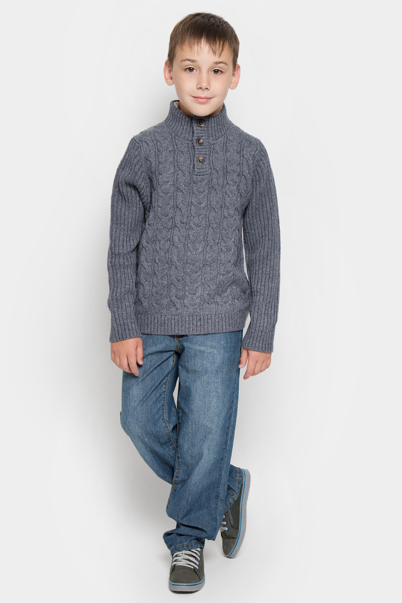 Свитер для мальчика. JR-814/015-5424JR-814/015-5424 Свитер для мальчика. JR-814/015-5424JR-814/015-5424Теплый свитер для мальчика Sela идеально подойдет вашему ребенку в прохладные дни. Изготовленный из высококачественной пряжи, он необычайно мягкий и приятный на ощупь, не сковывает движения ребенка и хорошо сохраняет тепло, обеспечивая наибольший комфорт. Уютный вязаный свитер с длинными рукавами и воротником-стойкой на груди застегивается на три пуговицы, которые позволяют без труда переодеть ребенка. Рукава, воротник и низ изделия связаны крупной резинкой. Модель оформлена фактурной вязкой косичка. Воротник с изнаночной стороны дополнен мягкой подкладкой - искусственной шерстью. Оригинальный дизайн и расцветка делают этот свитер незаменимым предметом детского гардероба. В нем вашему маленькому мужчине будет уютно и тепло, и он всегда будет в центре внимания!