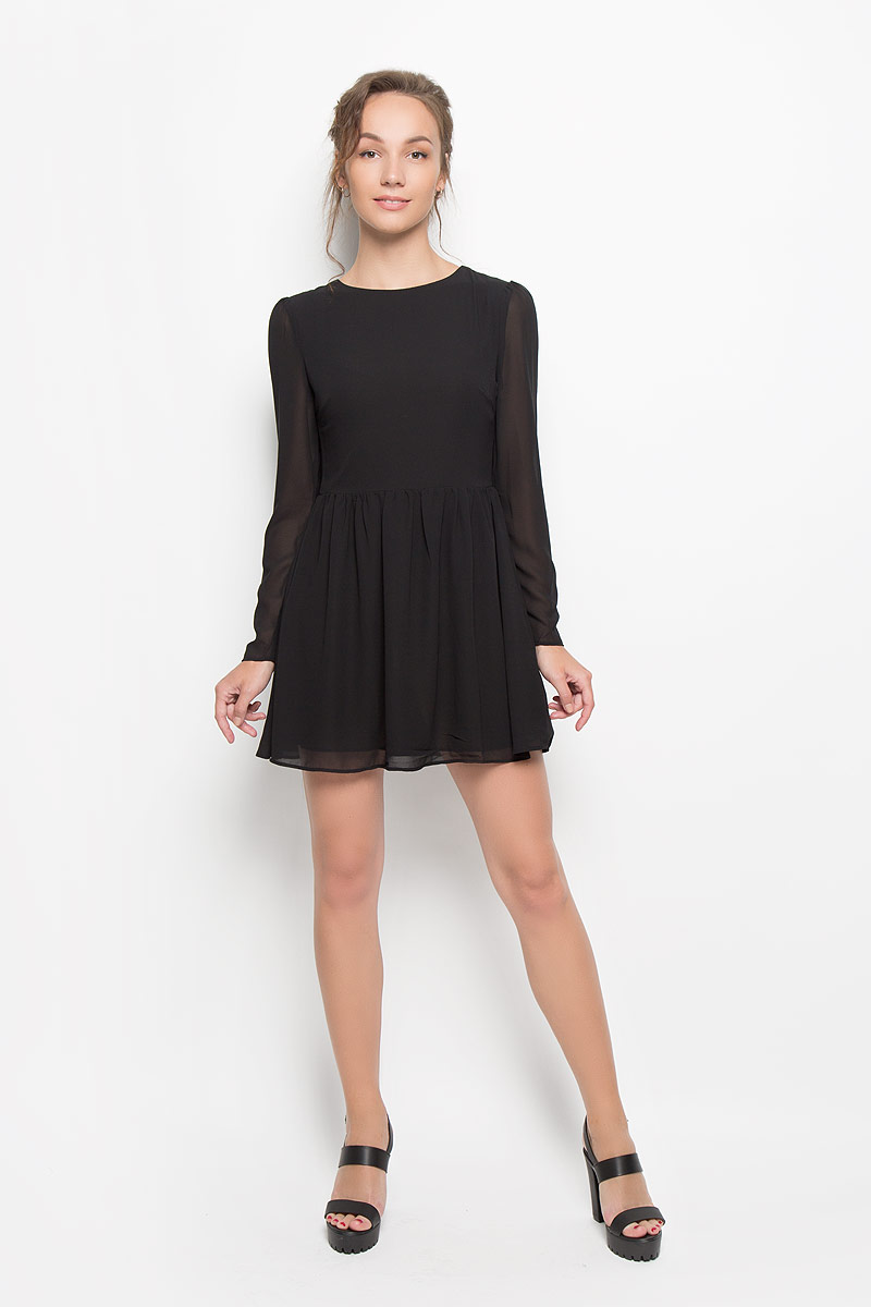 ПлатьеCK2061 Black ПлатьеCK2061 BlackЭлегантное и невероятно легкое платье Glamorous, выполненное из полупрозрачного материала, преподносит все достоинства женской фигуры в наиболее выгодном свете. Модель с круглым вырезом горловины и длинными рукавами на спинке застегивается на скрытую застежку-молнию и дополнительно на пуговицу. Втачные рукава чуть присборены в верхней части канта. Благодаря свойствам используемого материала изделие практически не сминается. Это стильное платье станет отличным дополнением к вашему гардеробу!