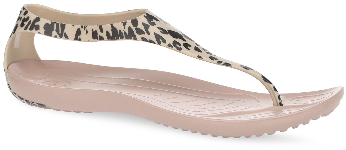 Сланцы женские Sexy Leopard Print Flip. 203218203218-710 Сланцы женские Sexy Leopard Print Flip. 203218203218-710Стильные сланцы Sexy Leopard Print Flip от Crocs - незаменимая вещь в гардеробе каждой женщины. Верх модели выполнен из термопластичного полиуретана и оформлен леопардовым принтом. Эргономичная перемычка между пальцами не натирает. Рельефная поверхность верхней части подошвы комфортна при движении. Рифленое основание подошвы гарантирует идеальное сцепление с любой поверхностью. Удобные сланцы прекрасно подойдут для похода в бассейн или на пляж.