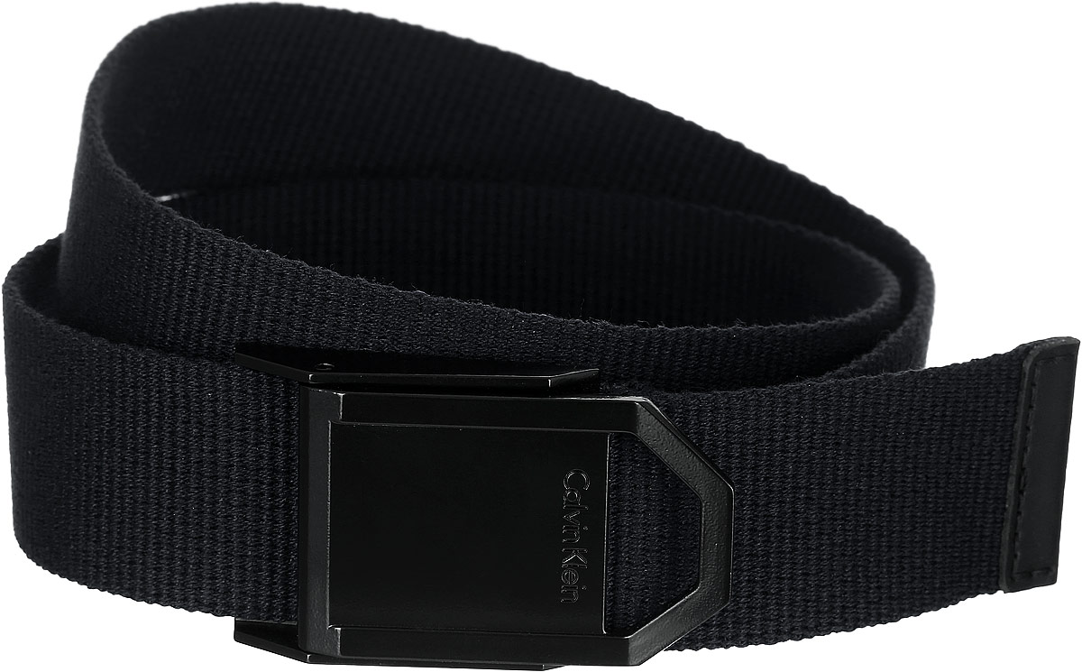 РеменьK50K501833_0010 РеменьK50K501833_0010Эффектный мужской ремень Calvin Klein станет великолепным дополнением к любому образу. Широкий ремень выполнен из 100% акрила. Прямоугольная пряжка с оригинальным зажимом выполнена из металла, она позволит вам легко и быстро зафиксировать ремень и отрегулировать его длину. Элегантный и строгий ремень превосходно сочетается с любыми нарядами. Этот стильный аксессуар прекрасно дополнит ваш образ и позволит вам подчеркнуть свой вкус и индивидуальность. Уважаемые клиенты! Обращаем ваше внимание на тот факт, что размер ремня, доступный для заказа, является его длиной.