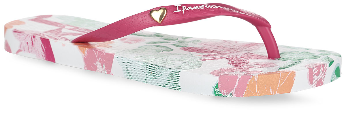 Сланцы женские Paraiso Fem. 81840-2300381840-23003 Сланцы женские Paraiso Fem. 81840-2300381840-23003Стильные женские сланцы Paraiso Fem от Ipanema очаруют вас с первого взгляда. Модель полностью выполнена из поливинилхлорида и оформлена на ремешке названием бренда и металлической заклепкой в виде сердца. Верхняя поверхность подошвы оформлена цветочным принтом. Ремешки с перемычкой гарантируют надежную фиксацию модели на ноге. Рифление на верхней поверхности подошвы предотвращает выскальзывание ноги. Рельефное основание подошвы обеспечивает уверенное сцепление с любой поверхностью. Удобные сланцы прекрасно подойдут для похода в бассейн или на пляж.