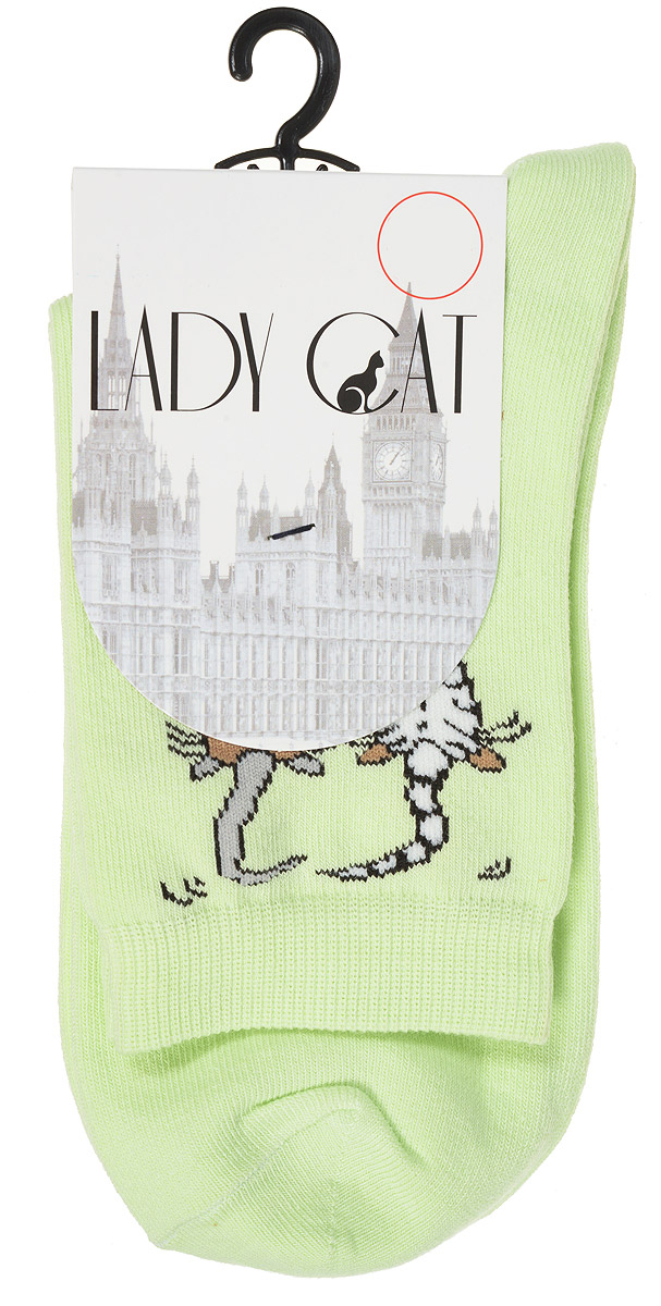 НоскиМ 3002 НоскиМ 3002Удобные женские носки Lady Cat, изготовленные из высококачественного комбинированного материала, очень мягкие и приятные на ощупь, позволяют коже дышать. Эластичная резинка плотно облегает ногу, не сдавливая ее, обеспечивая комфорт и удобство. Носки со стандартным паголенком оформлены принтом в виде забавных кошечек. Удобные и комфортные носки великолепно подойдут к любой вашей обуви.
