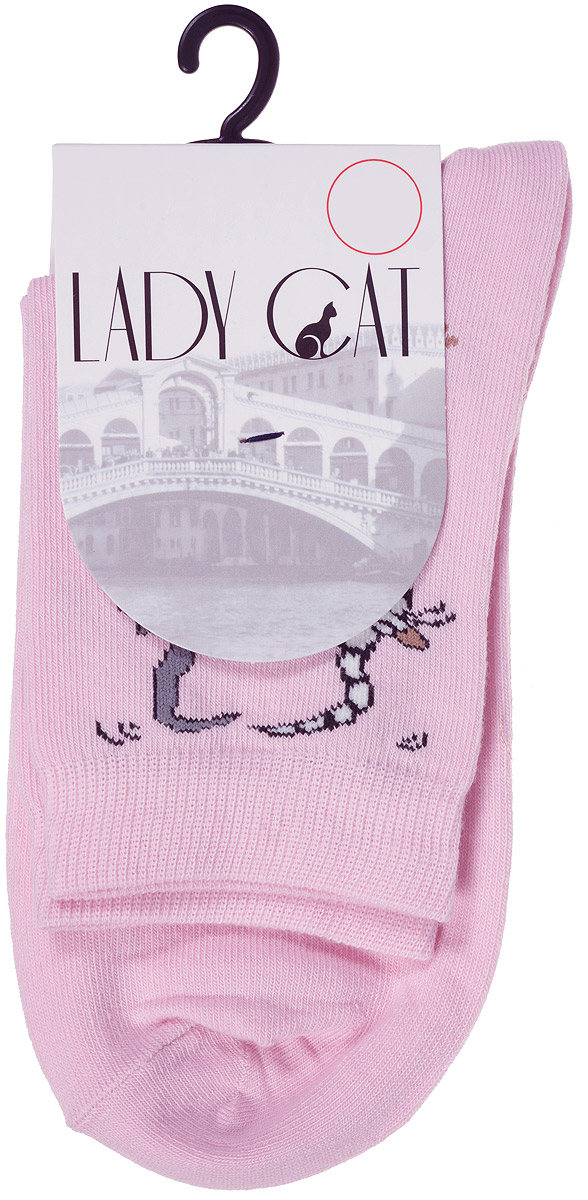 НоскиМ 3002 НоскиМ 3002Удобные женские носки Lady Cat, изготовленные из высококачественного комбинированного материала, очень мягкие и приятные на ощупь, позволяют коже дышать. Эластичная резинка плотно облегает ногу, не сдавливая ее, обеспечивая комфорт и удобство. Носки со стандартным паголенком оформлены принтом в виде забавных кошечек. Удобные и комфортные носки великолепно подойдут к любой вашей обуви.