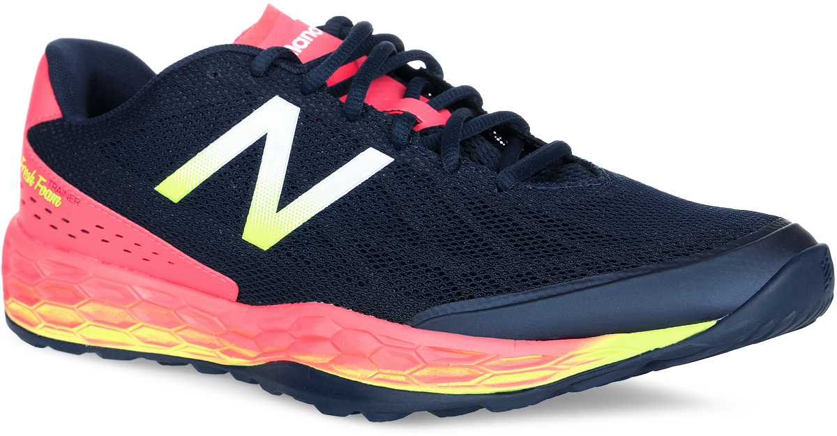 КроссовкиMX80BC3/D КроссовкиMX80BC3/DСтильные мужские кроссовки Fresh Foam 80v3 Trainer от New Balance идеально подойдут для занятия фитнесом. Верх модели выполнен из сетчатого дышащего текстиля с бесшовными поддерживающими элементами и дополнен вставками из искусственной кожи с перфорацией. Мыс модели защищен бесшовной накладкой из ПВХ. Модель оформлена на заднике и по бокам фирменным логотипом бренда, на язычке - названием бренда, сбоку - названием модели. Классическая шнуровка надежно зафиксирует изделие на ноге. Стелька из материала ЭВА с рельефной поверхностью обеспечивает комфорт. Перфорация на стельке позволяет ногам дышать. Яркая промежуточная подошва из материала ЭВА амортизирует каждый шаг. Рифление на подошве обеспечивает отличное сцепление с любой поверхностью. Удобные кроссовки подарят комфорт и уют во время тренировок.