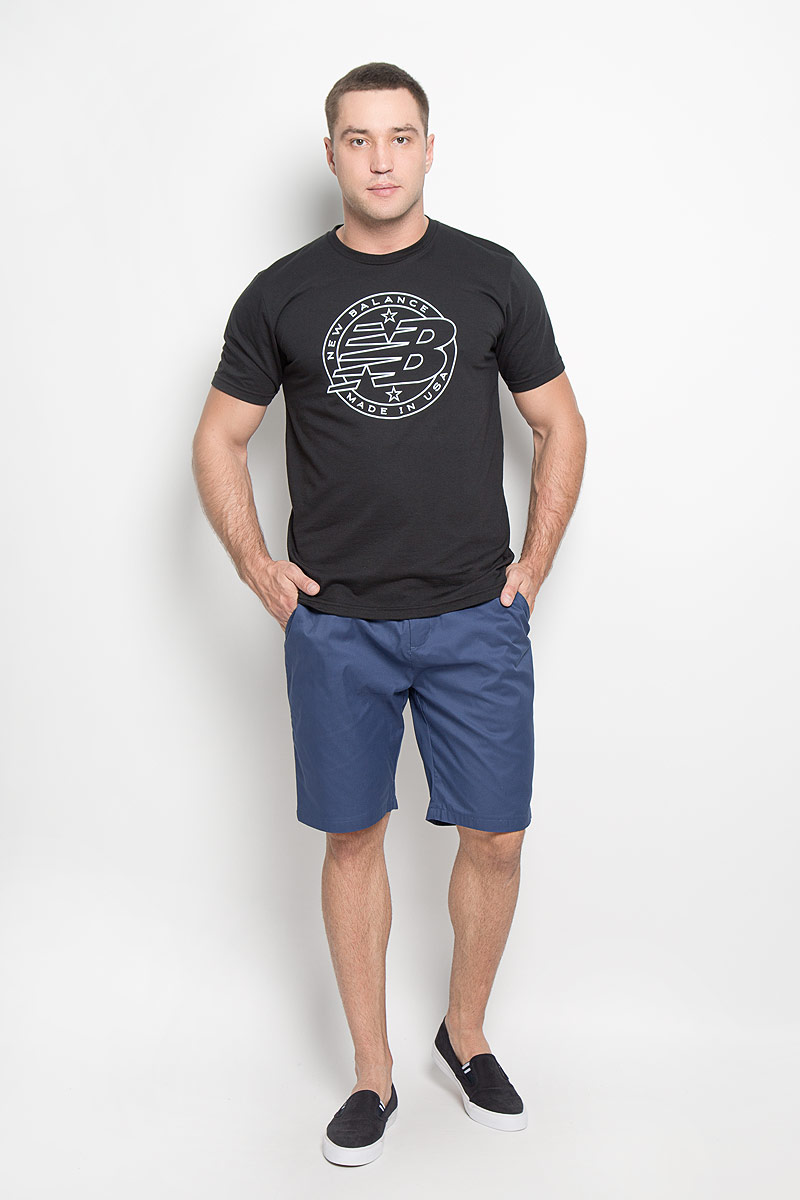 ШортыEMS61704/GVT ШортыEMS61704/GVTМужские шорты New Balance изготовлены из хлопка и полиэстера. Материал изделия приятный на ощупь, не сковывает движений и хорошо пропускает воздух, обеспечивая комфорт. Модель застегивается спереди на пуговицу и имеет ширинку на застежке-молнии. На поясе предусмотрены шлевки для ремня. Спереди расположены два втачных кармана и один маленький прорезной, сзади - два прорезных кармана. Изделие украшено фирменными нашивками. Эти стильные шорты превосходно дополнят ваш образ, а также обеспечат комфорт и удобство в течение всего дня.