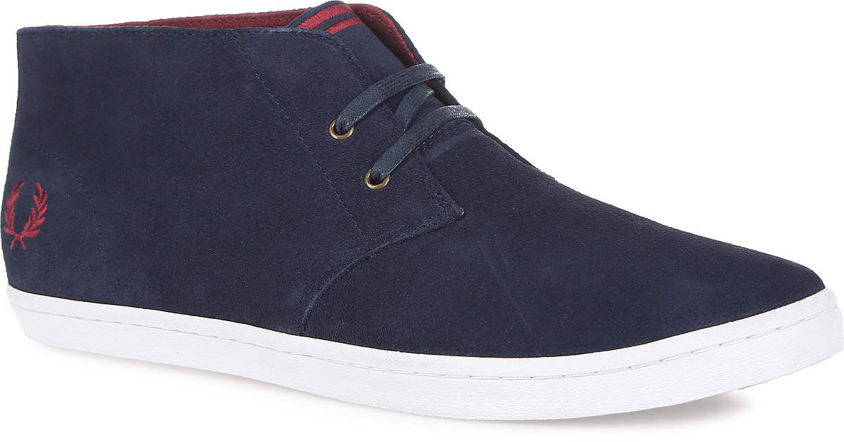 КедыB7400-266 КедыB7400-266Стильные мужские кеды Byron Mid Suede от Fred Perry покорят вас с первого взгляда! Модель выполнена из натуральной замши. Одна из боковых сторон оформлена вышивкой в виде логотипа бренда, язычок - вышитыми полосками. Фиксируется модель на стопе при помощи шнуровки. Стелька и подкладка из текстиля гарантируют комфорт при движении. Прочная резиновая подошва с рельефным рисунком обеспечивает сцепление с любой поверхностью. Такие кеды станут идеальным вариантом для ежедневного использования.