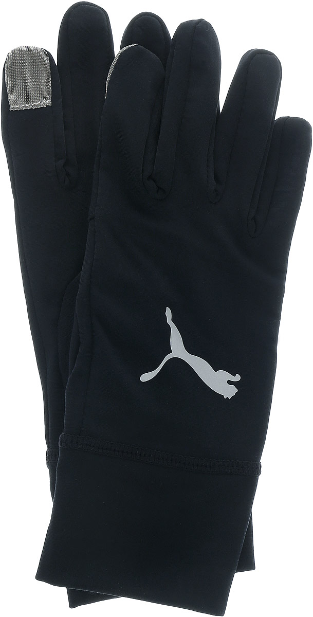 Перчатки04126706 Перчатки04126706Перчатки для бега Puma Pr Performance предназначены для занятий активными видами спорта в холодную погоду. Изделие выполнено из прочного высококачественного эластичного полиэстера, на запястье дополнены эластичного резинкой для наилучшего прилегания и защиты от продувания. Перчатки для бегунов имеют специальные удлиненные манжеты из мягкого материала, а также целый ряд удобных умных приспособлений, таких как прорезь на левой манжете, позволяющая быстро взглянуть на часы прямо во время бега, кармашек для ключей на ладони правой перчатки, сенсорные накладки на большом и указательном пальце из особого материала, облегчающие использование электронных устройств. Перчатки украшены набивным светоотражающим логотипом Puma на тыльной стороне.
