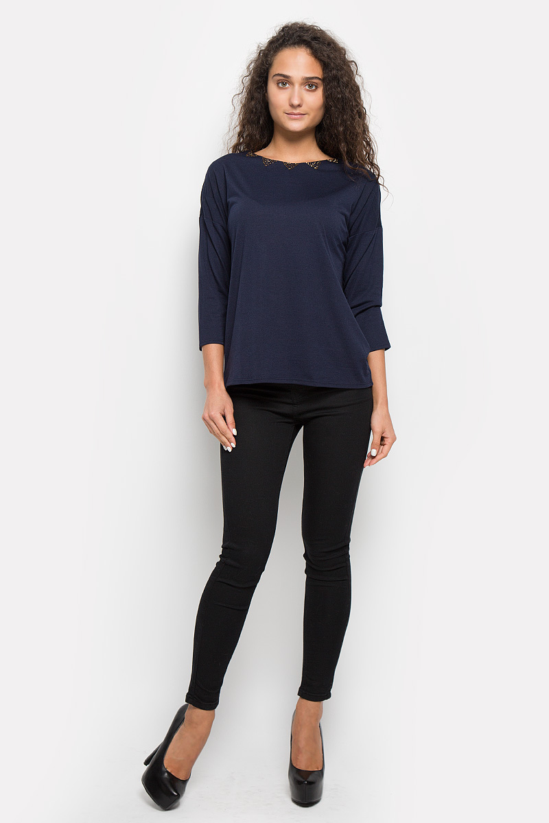 БлузкаB216501_Dark Navy БлузкаB216501_Dark NavyСтильная женская блуза Baon, выполненная из полиэстера с добавлением вискозы, подчеркнет ваш уникальный стиль и поможет создать оригинальный женственный образ. Блузка с удлиненной спинкой, рукавами 3/4 и круглым вырезом горловины фиксируется при помощи завязок на горловине сзади. Модель украшена вышивкой бисером по горловине. Эта блузка будет дарить вам комфорт в течение всего дня и послужит замечательным дополнением к вашему гардеробу.