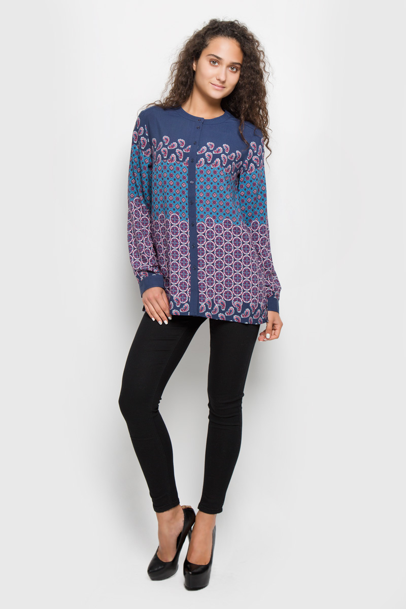 БлузкаB176529_Dark Navy Printed БлузкаB176529_Dark Navy PrintedСтильная женская блуза Baon, выполненная из 100% вискозы, подчеркнет ваш уникальный стиль и поможет создать оригинальный женственный образ. Блузка с длинными рукавами и круглым вырезом горловины застегивается на пуговицы спереди по всей длине сзади. Манжеты рукавов также застегиваются на пуговицы. Модель оформлена оригинальным этническим принтом. Такая блузка идеально подойдет для жарких летних дней. Эта блузка будет дарить вам комфорт в течение всего дня и послужит замечательным дополнением к вашему гардеробу.
