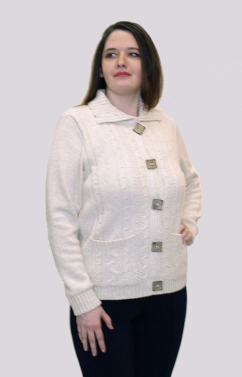 Кофтаw165 Кофтаw165Стильная женская кофта от Milana Style выполненная из качественной пряжи отлично дополнит ваш образ. Модель с отложным воротником и длинными рукавами. Кофта застегивается на пуговицы и дополнена двумя накладными карманами. Рукава и низ изделия связаны резинкой.