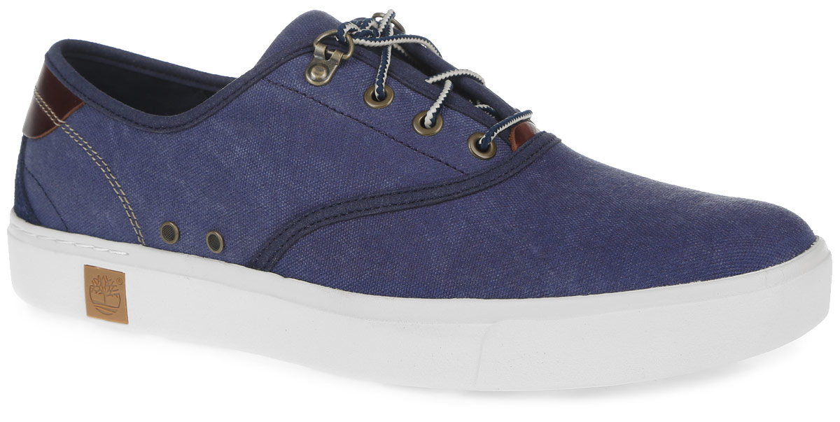 КедыTBLA15KCM КедыTBLA15KCMМодные мужские кеды Timberland Amherst Oxford заинтересуют вас своим дизайном с первого взгляда. Модель изготовлена из натурального хлопка и оформлена декоративной прострочкой и кожаными нашивками. Шнуровка надежно зафиксирует обувь на вашей ноге. Подкладка изготовлена из мягкого и прочного хлопка с замшевой нашивкой. Съемная стелька выполнена из текстиля с добавлением легкого ЭВА- материала, который обеспечивает отличную амортизацию. Подошва выполнена из гибкой резины и оформлена фирменной вставкой. Рифление на подошве гарантирует идеальное сцепление с поверхностью. Такие стильные и удобные кеды займут достойное место в вашем гардеробе.
