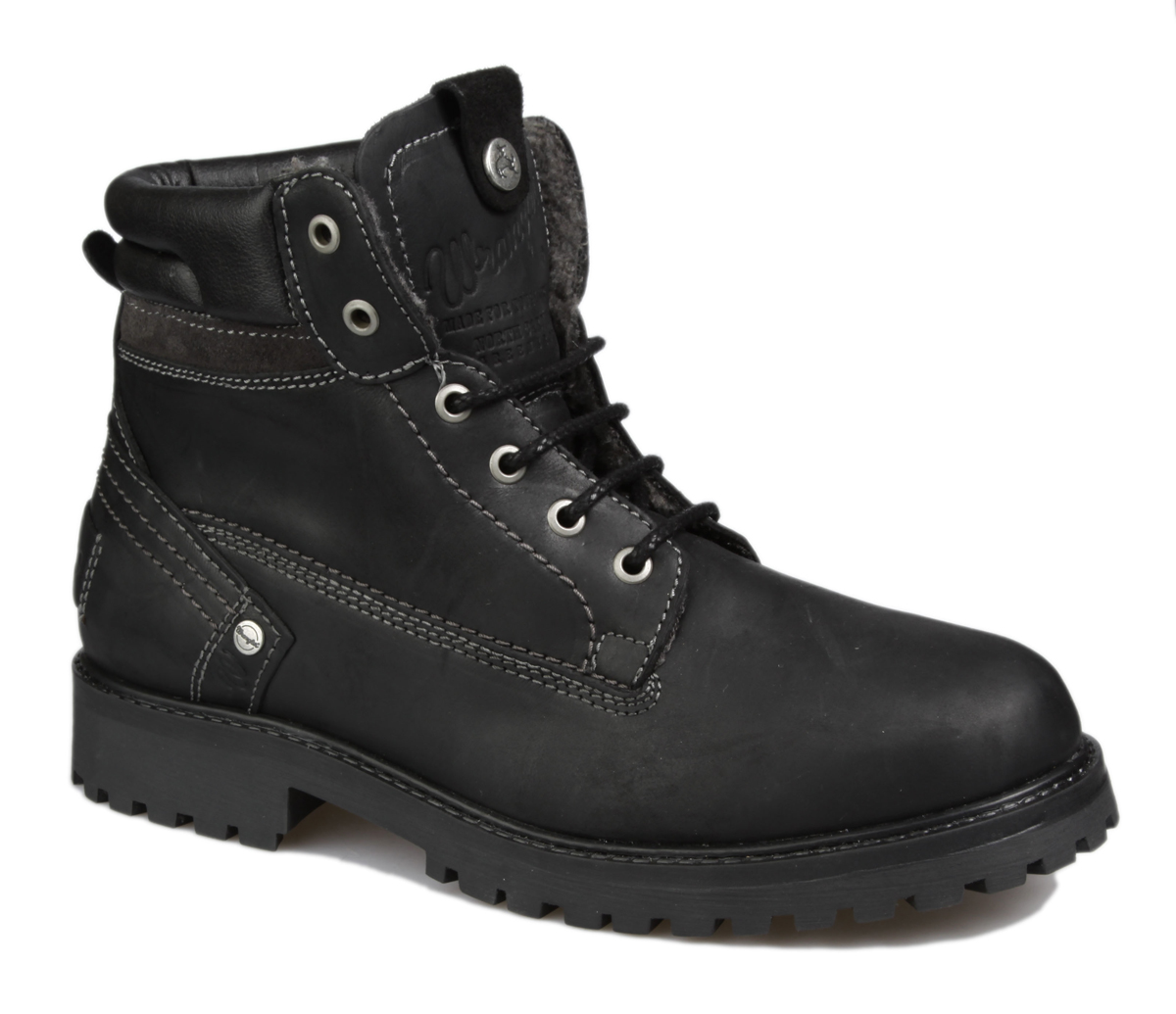 БотинкиWM152007/F-62 БотинкиWM152007/F-62Стильные мужские ботинки Yuma Creek Fur от Wrangler выполнены из натуральной кожи. Подкладка и стелька из искусственного меха не дадут ногам замерзнуть. Шнуровка надежно зафиксирует модель на ноге. Подошва дополнена рифлением.