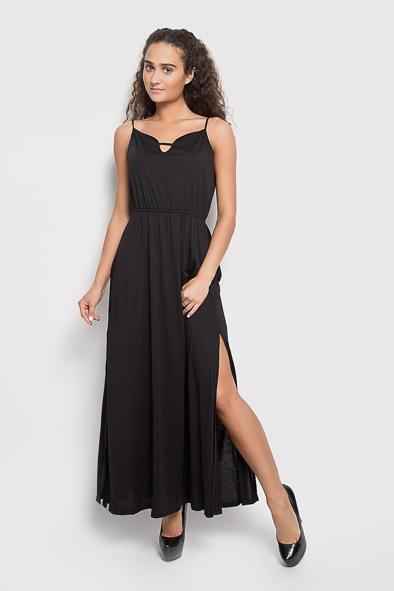 ПлатьеCK2769_Black ПлатьеCK2769_BlackЭлегантное длинное платье Glamorous, выполненное из 100% полиэстера, преподносит все достоинства женской фигуры. Модель с регулируемыми по длине бретелями имеет фигурный вырез горловины. На линии талии платье дополнено эластичной резинкой. По бокам изделие оформлено разрезами. В таком наряде вы безусловно привлечете восхищенные взгляды окружающих. Это платье станет отличным дополнением к вашему гардеробу!
