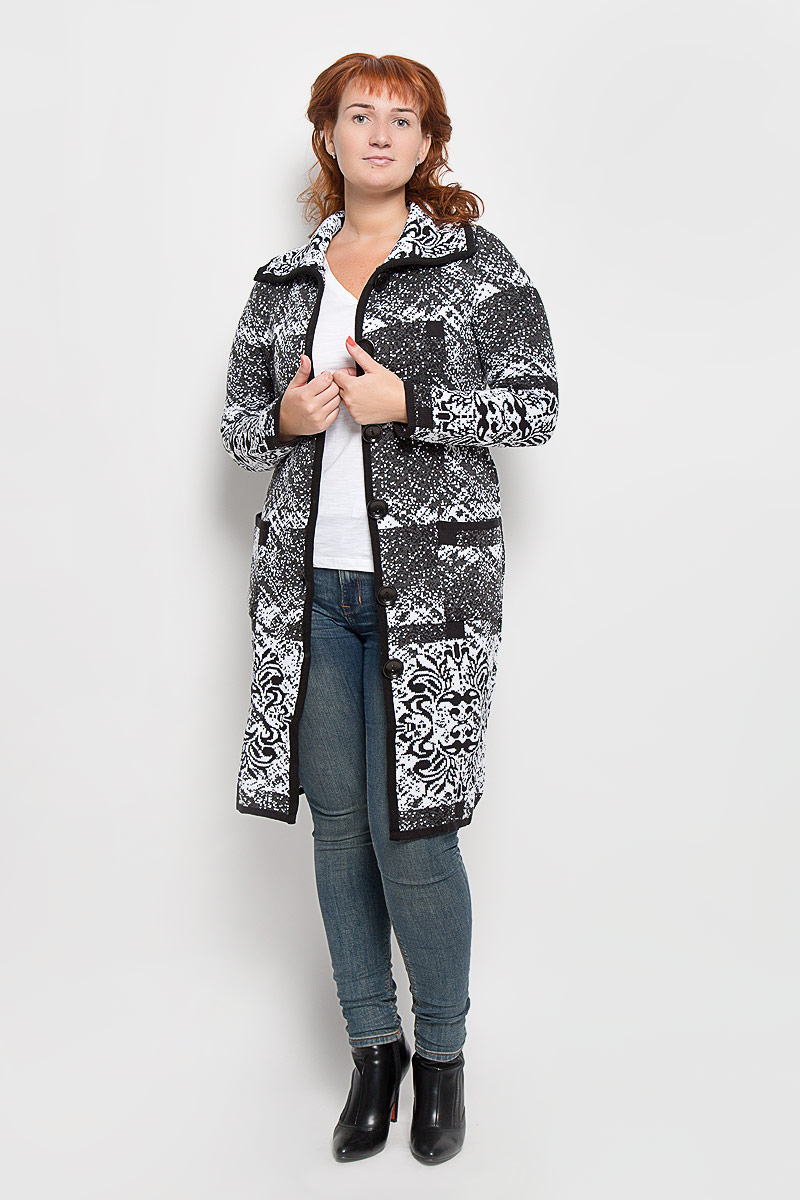 Кардиган34400 Кардиган34400Женский кардиган Milana Style выполнен из пряжи из ПАН с добавлением шерсти, благодаря чему великолепно сохраняет тепло, позволяет коже дышать и обладает высокой гигроскопичностью. Удлиненная модель с длинными рукавами и отложным воротником застегивается на крупные пуговицы спереди. Модель дополнена двумя накладными карманами спереди и украшена оригинальным контрастным узором. Теплый вязаный кардиган - идеальный вариант для создания неотразимого образа. Такая модель будет дарить вам комфорт в течение всего дня и послужит замечательным дополнением к вашему гардеробу.