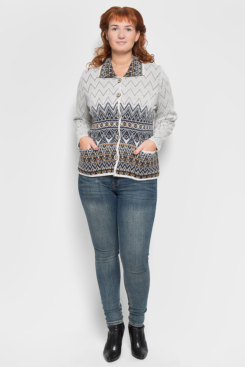 Кофта1136 Кофта1136Женская кофта Milana Style, выполненная из ПАН с добавлением шерсти, подчеркнет ваш уникальный стиль и поможет создать оригинальный образ. Такой материал великолепно пропускает воздух, обеспечивая необходимую вентиляцию, приятен к телу и превосходно тянется, обеспечивая комфортную посадку по фигуре. Кофта с длинными рукавами и отложным воротником оснащена подплечниками и застегивается на пуговицы спереди. Модель дополнена двумя открытыми накладными карманами и оформлена оригинальным геометрическим орнаментом. Такая кофта будет дарить вам комфорт в течение всего дня и послужит замечательным дополнением к вашему гардеробу.
