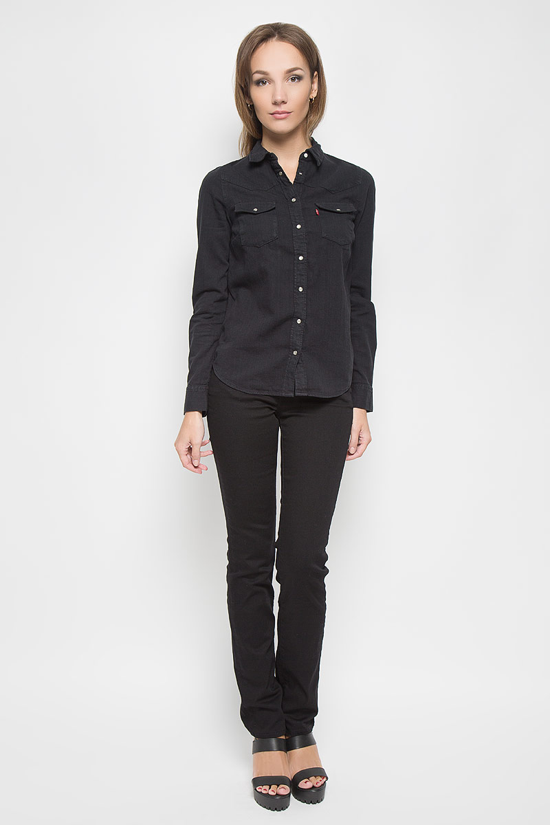 Джинсы2183400010 Джинсы2183400010Стильные женские джинсы Levis® 714 станут отличным дополнением к вашему гардеробу. Изготовленные из высококачественного комбинированного материала, они мягкие и приятные на ощупь, не сковывают движения и позволяют коже дышать. Джинсы прямого кроя по поясу застегиваются на металлическую пуговицу и имеют ширинку на застежке-молнии, а также шлевки для ремня. Модель имеет классический пятикарманный крой: спереди - два втачных кармана и один маленький накладной, а сзади - два накладных кармана. Современный дизайн и расцветка делают эти джинсы модным предметом одежды. Это идеальный вариант для тех, кто хочет заявить о себе и своей индивидуальности и отразить в имидже собственное мировоззрение.