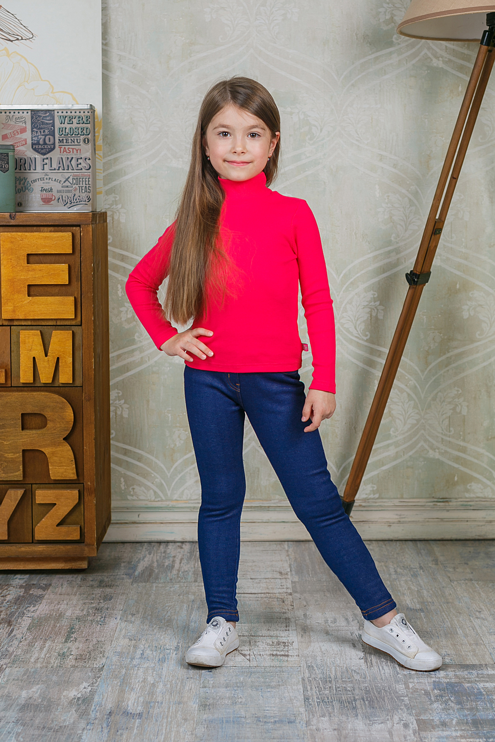 Водолазка205515 Водолазка205515Водолазка для девочки Sweet Berry изготовлена из хлопка с добавлением эластана. Высокий воротник надежно защищает от ветра. Базовая модель позволяет создавать стильные образы.
