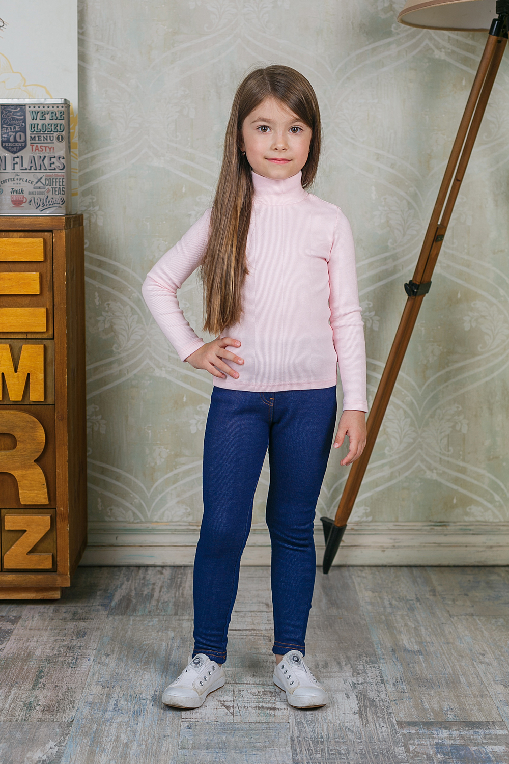 Водолазка205515 Водолазка205515Водолазка для девочки Sweet Berry изготовлена из хлопка с добавлением эластана. Высокий воротник надежно защищает от ветра. Базовая модель позволяет создавать стильные образы.