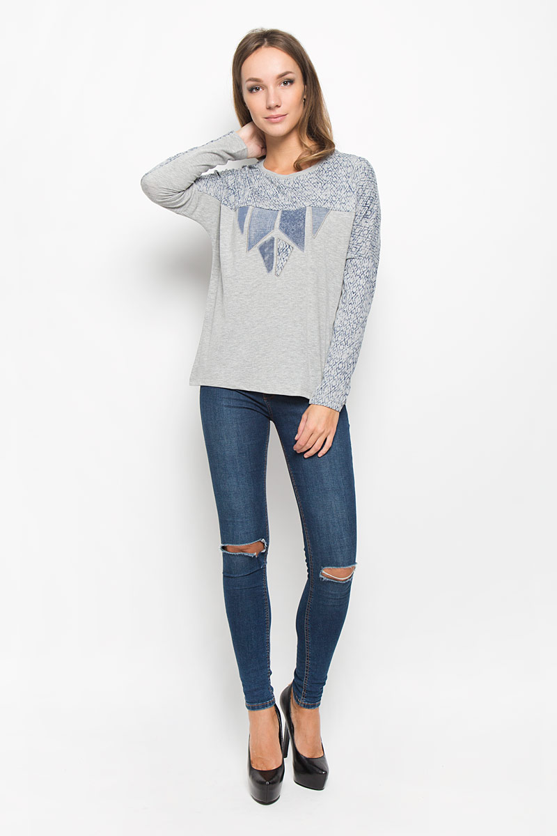 ЛонгсливW7317DS37 ЛонгсливW7317DS37Стильный женский лонгслив Wrangler, изготовленный из хлопка с добавлением полиэстера, мягкий и приятный на ощупь, не сковывает движений и обеспечивает наибольший комфорт. Модель с круглым вырезом горловины и длинными рукавами. Изделие оформлено оригинальным принтом. Этот лонгслив - настоящее воплощение комфорта, он послужит отличным дополнением к вашему гардеробу.