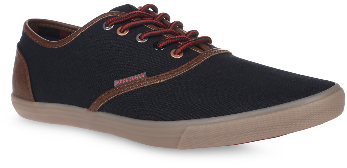 Кеды12110620_Anthracite Кеды12110620_AnthraciteСтильные мужские кеды от Jack & Jones займут достойное место в вашем гардеробе. Модель выполнена из канваса и дополнена вставками из искусственной кожи. Язычок оформлен фирменной нашивкой. Классическая шнуровка обеспечивает надежную фиксацию обуви на ноге. Подкладка из текстиля и стелька из материала ЭВА с текстильной поверхностью комфортны при движении. Подошва с рифлением обеспечивает надежное сцепление с любой поверхностью. Модные кеды займут достойное место в вашем гардеробе.
