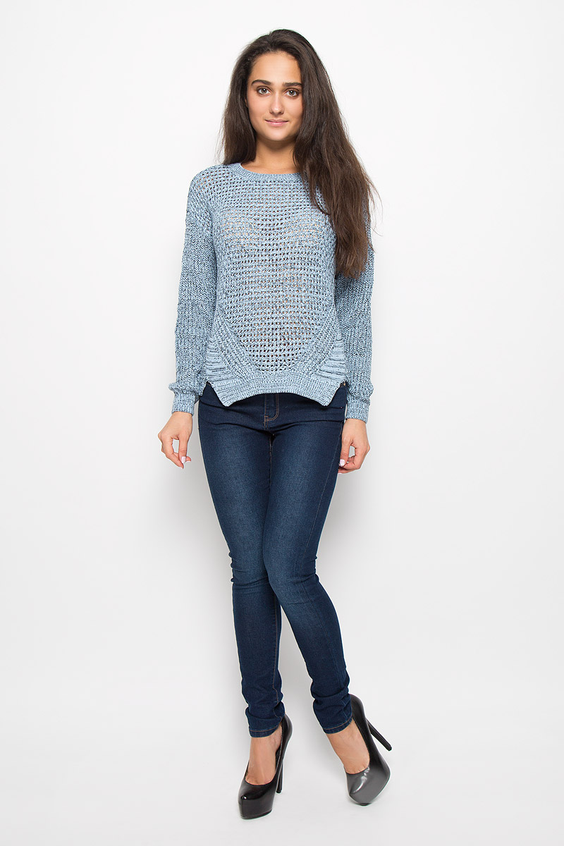ДжемперJR-314/1140-6322 ДжемперJR-314/1140-6322Модный женский джемпер Sela Casual, изготовленный из натурального хлопка, приятный на ощупь, не сковывает движений и обеспечивает комфорт. Модель с круглым вырезом горловины и длинными рукавами идеально подойдет для создания современного образа в стиле Casual. Горловина, манжеты рукавов и низ джемпера связаны резинкой. Модель оформлена оригинальным вязаным узором. Нижняя часть модели по боковому шву дополнена небольшими разрезами. Спинка немного удлинена. Этот джемпер послужит отличным дополнением к вашему гардеробу.