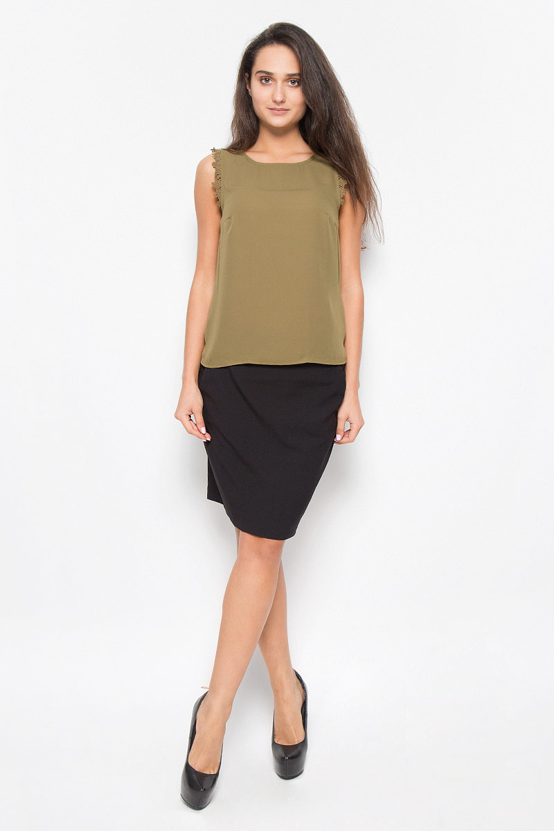Блузка10162388_Black Блузка10162388_BlackСтильная женская блуза Vero Moda, выполненная из 100% полиэстера, подчеркнет ваш уникальный стиль и поможет создать оригинальный женственный образ. Блузка свободного кроя, без рукавов с круглым вырезом горловины. Проймы рукавов дополнены ажурными вставками. Легкая блуза идеально подойдет для жарких летних дней. Такая блузка будет дарить вам комфорт в течение всего дня и послужит замечательным дополнением к вашему гардеробу.