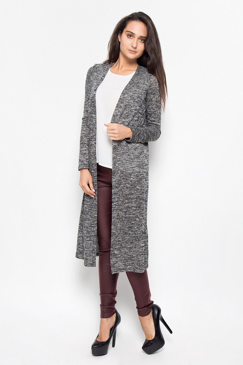 Кардиган10159463_Black Кардиган10159463_BlackКлассический женский кардиган Vero Moda будет гармонично смотреться в сочетании, как с джинсами, брюками, так и с юбками. Выполнен кардиган из высококачественной пряжи, мягкий и приятный на ощупь. В нем вы будете чувствовать себя уютно в прохладное время года.