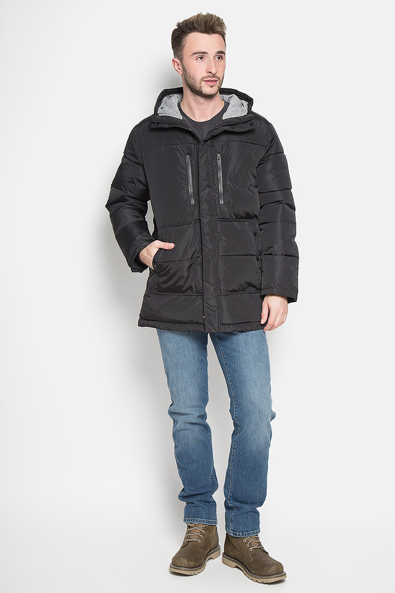 КурткаCp-226/358-6313 КурткаCp-226/358-6313Стильная мужская куртка Sela Casual Wear превосходно подойдет для прохладных дней. Куртка выполнена из полиэстера, она отлично защищает от дождя, снега и ветра, а наполнитель из синтепона превосходно сохраняет тепло. Модель с длинными рукавами и несъёмным капюшоном застегивается на застежку-молнию спереди и имеет ветрозащитный клапан на липучках и кнопках. Объем капюшона регулируется при помощи шнурка-кулиски. Изделие дополнено двумя втачными карманами на кнопках и двумя втачными карманами на застежках-молниях спереди, а также внутренним накладным карманом на молнии. Рукава дополнены внутренними трикотажными манжетами. По низу куртка дополнена шнурком-кулиской. Эта модная и комфортная куртка согреет вас в холодное время года и отлично подойдет как для прогулок, так и для активного отдыха.