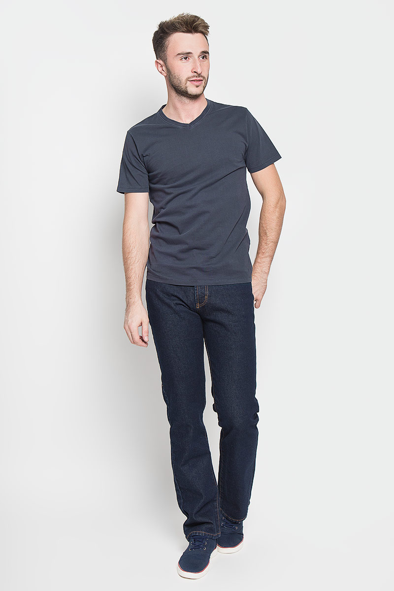 Футболка22004073_Dark Navy Футболка22004073_Dark NavyСтильная мужская футболка Only & Sons, выполненная из натурального хлопка необычайно мягкая и приятная на ощупь. Модель с короткими рукавами и V-образным вырезом горловины - идеальный вариант для создания образа в стиле Casual. Такая модель подарит вам комфорт в течение всего дня и послужит замечательным дополнением к вашему гардеробу.