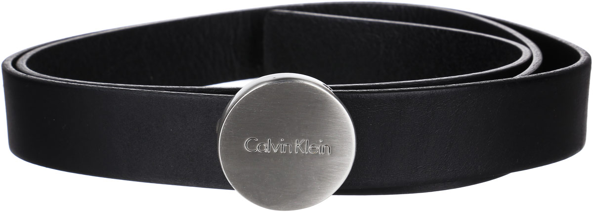 РеменьJ20J200793_099 РеменьJ20J200793_099Стильный женский ремень Calvin Klein станет великолепным дополнением к вашему образу. Ремень выполнен из качественной натуральной кожи. Небольшая овальная пряжка выполнена из металла и оформлена гравировкой с названием бренда, она позволит вам легко и быстро зафиксировать ремень и отрегулировать его длину. Этот стильный аксессуар прекрасно дополнит ваш образ и позволит вам подчеркнуть свой вкус и индивидуальность.