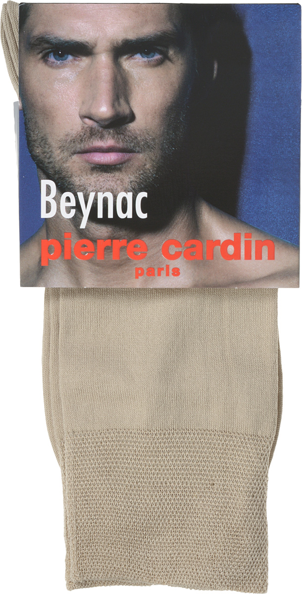 НоскиCr Beynac НоскиCr BeynacКлассические мужские носки Pierre Cardin изготовлены из высококачественного хлопка с добавлением эластана, что обеспечивает комфортную посадку. Модель выполнена в элегантном однотонном дизайне, паголенок декорирован изображением логотипа бренда. Благодаря использованию тончайших волокон мерсеризированного хлопка, кожа в таких носках дышит. Двойная, широкая, эластичная резинка идеально облегает ногу и не пережимает сосуды.