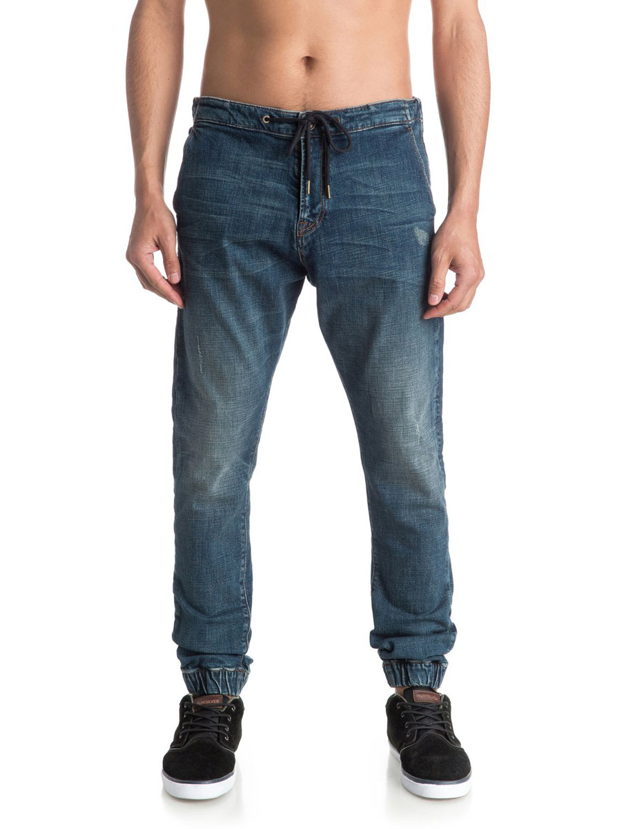ДжинсыEQYDP03234-BMEW ДжинсыEQYDP03234-BMEWМужские джинсы Quiksilver Bradfonic M Pant Bmew выполнены из высококачественного эластичного хлопка с добавлением эластана. Джинсы-слим со стандартной посадкой застегиваются на пуговицу в поясе и ширинку на застежке-молнии, дополнены по спинке в поясе эластичной резинкой и завязками-шнурками . Спереди модель дополнена двумя втачными карманами и двумя маленькими накладными кармашками, а сзади - двумя накладными карманами, один из который застегивается на металлическую пуговицу. Джинсы украшены декоративными потертостями, а низ брючин выполнен на эластичной резинке.