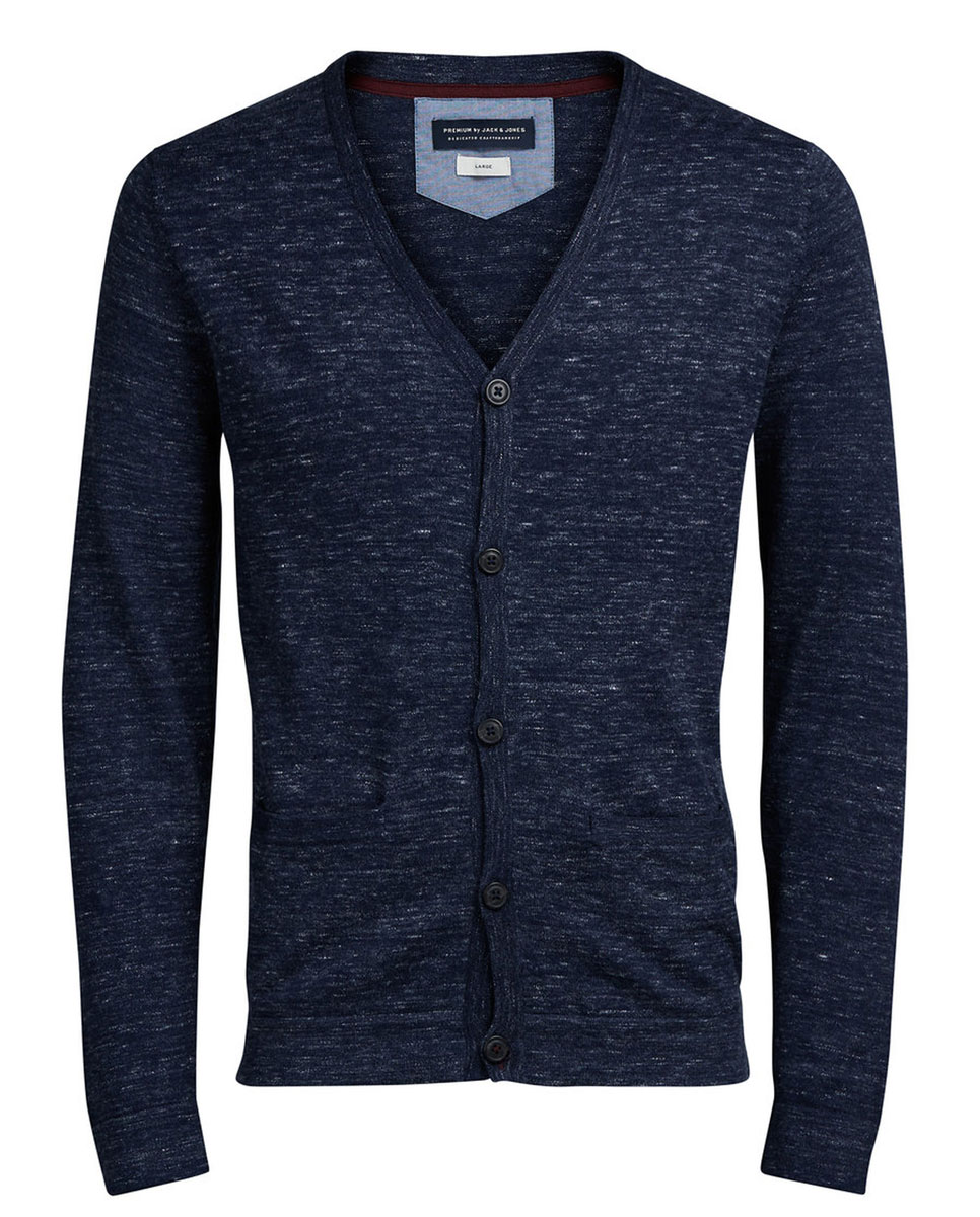 Кардиган12109920_Grey Melange Кардиган12109920_Grey MelangeСтильный мужской кардиган Jack & Jones выполнен из натурального хлопка, благодаря чему великолепно сохраняет тепло, позволяет коже дышать и обладает высокой износостойкостью и эластичностью. Модель с длинными рукавами и V-образным вырезом горловины согреет вас в прохладные дни. Кардиган застегивается на пуговицы. Спереди кардиган дополнен двумя накладными карманами. Модный и уютный кардиган - идеальный вариант для создания уникального образа. Такая модель будет дарить вам комфорт в течение всего дня и послужит замечательным дополнением к вашему гардеробу.