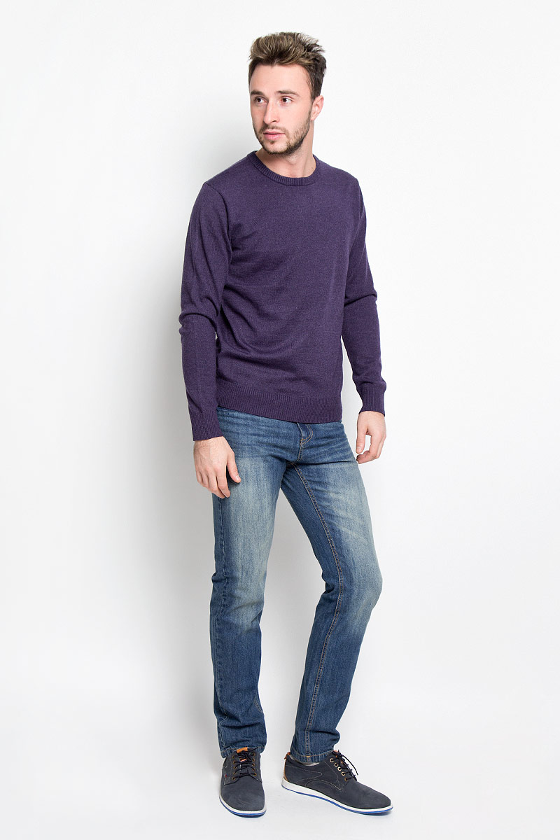 ДжинсыPJ-235/1049-6362 ДжинсыPJ-235/1049-6362Мужские джинсы Sela Denim выполнены из натурального хлопка. Материал изделия тактильно приятный, не стесняет движений и обладает высокими дышащими свойствами. Прямая модель джинсов застегивается спереди на металлическую пуговицу и имеет ширинку на застежке- молнии. На поясе предусмотрены шлевки для ремня. Спереди расположены два втачных кармана и один маленький накладной, а сзади - два накладных кармана. Изделие оформлено эффектом потертости и перманентными складками. Отличное качество, дизайн и расцветка делают эти джинсы стильным и модным предметом мужской одежды. Такая модель подарит вам комфорт в течение всего дня!
